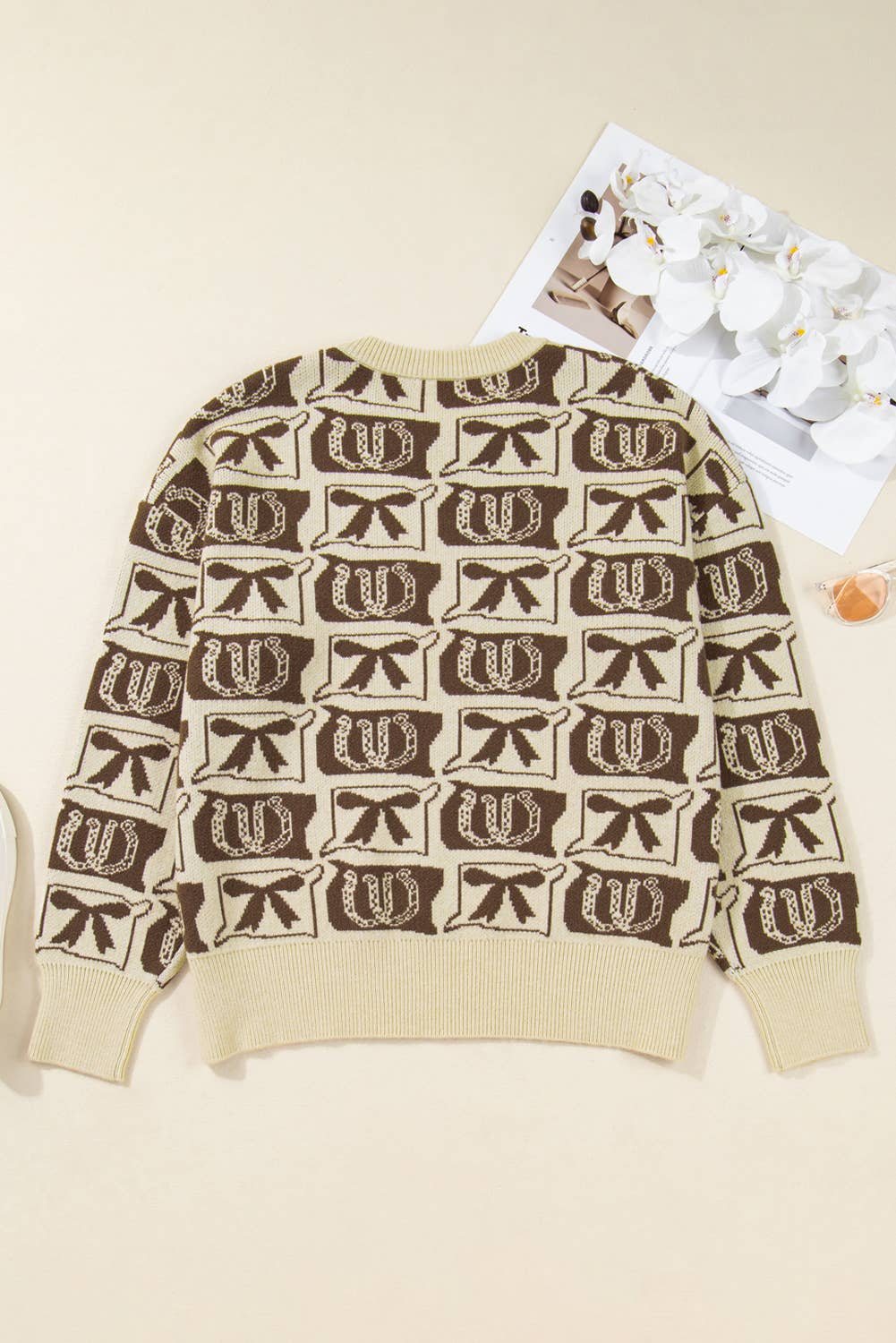 66 Bows Horseshoes Pattern Western Plus Size Sweater (S-4X)