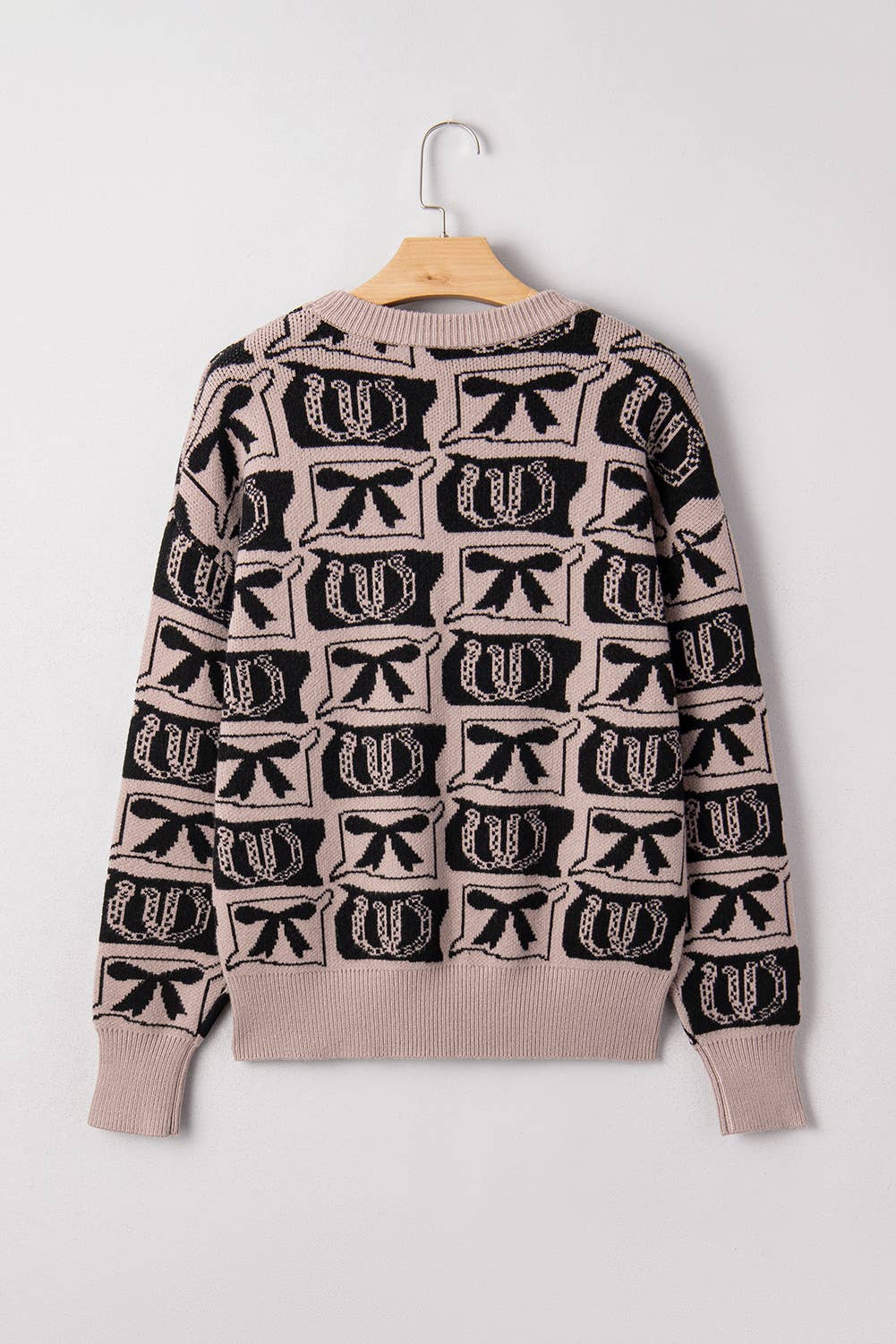 66 Bows Horseshoes Pattern Western Plus Size Sweater (S-4X)